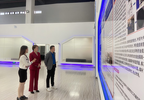 箐光侠健康产业集团到中国科协“海智计划”八桂海外人才离岸创新创业基地进行观摩(图2)