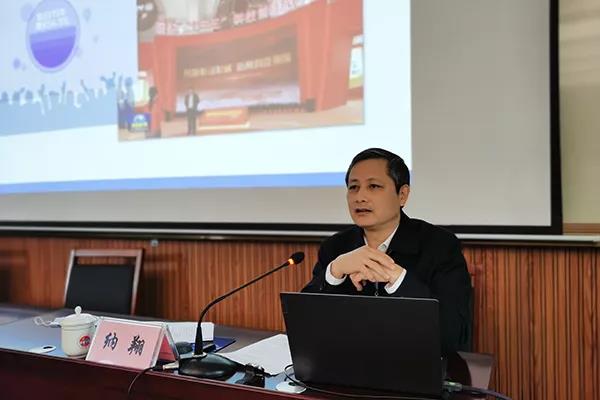 2-21123010124Q15.jpg