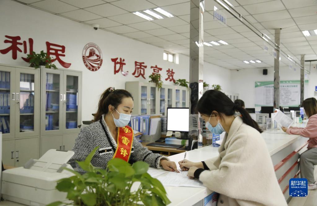 减负增效重实干 担当尽责开新篇——党的十九大以来以习近平同志为核心的党中央整治形式主义为基层减负综述(图2)