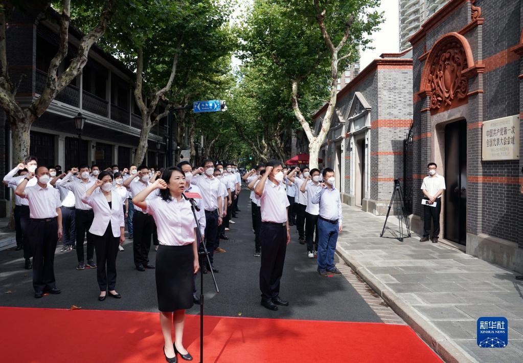 真理之光照亮复兴之路——从党的二十大看实现马克思主义中国化时代化新的飞跃(图5)